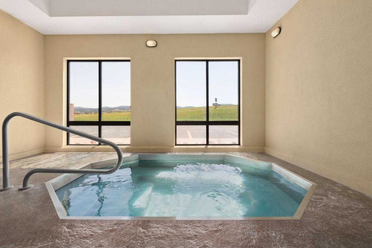 Hampton Inn Spearfish Εξωτερικό φωτογραφία